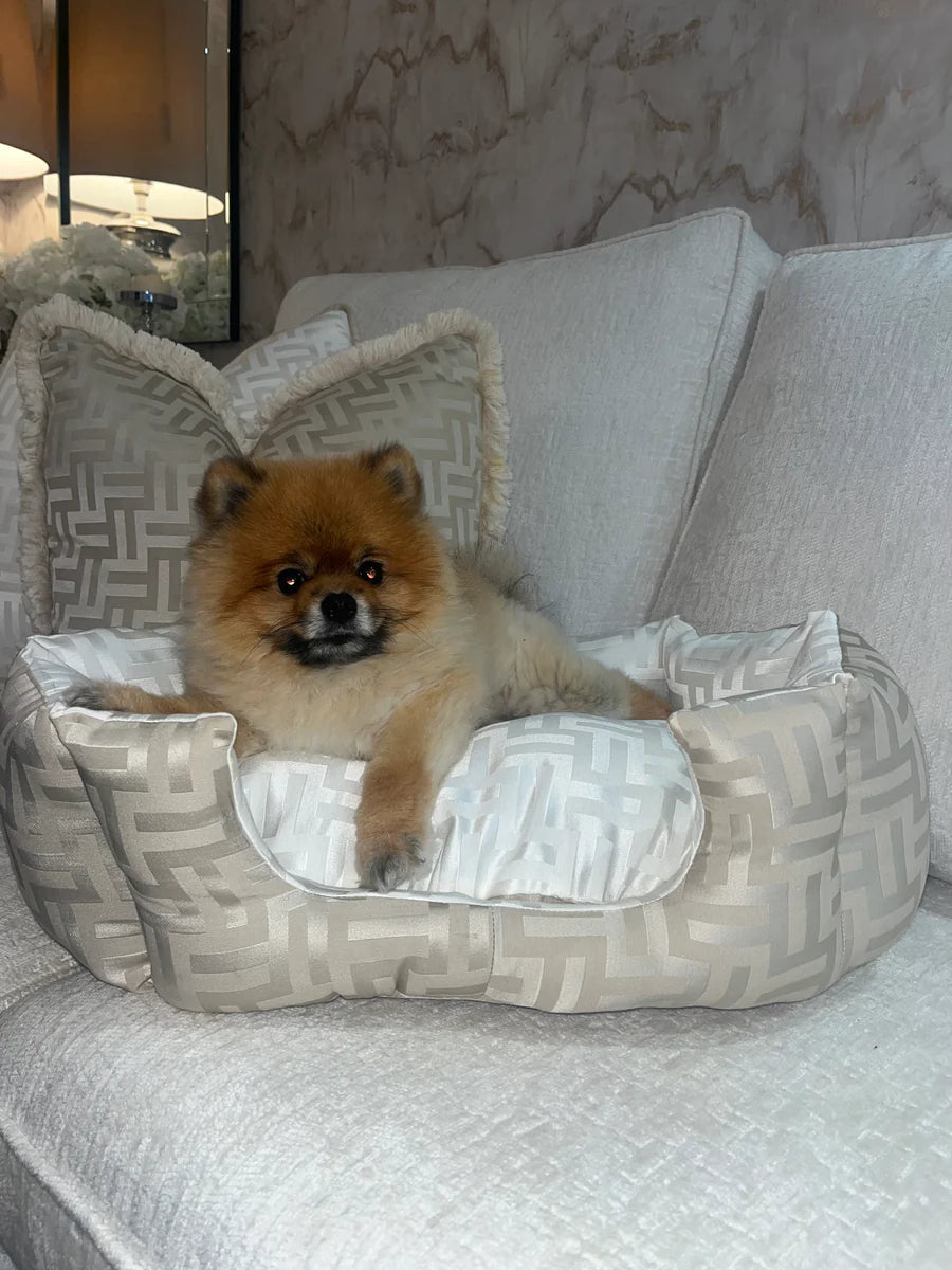 FF Beige And White Reversible Dog Bed