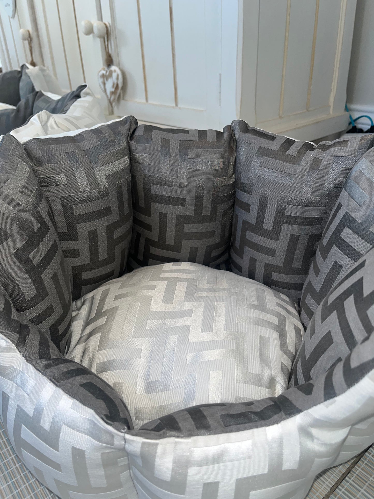 FF White And Grey Reversible Dog Bed