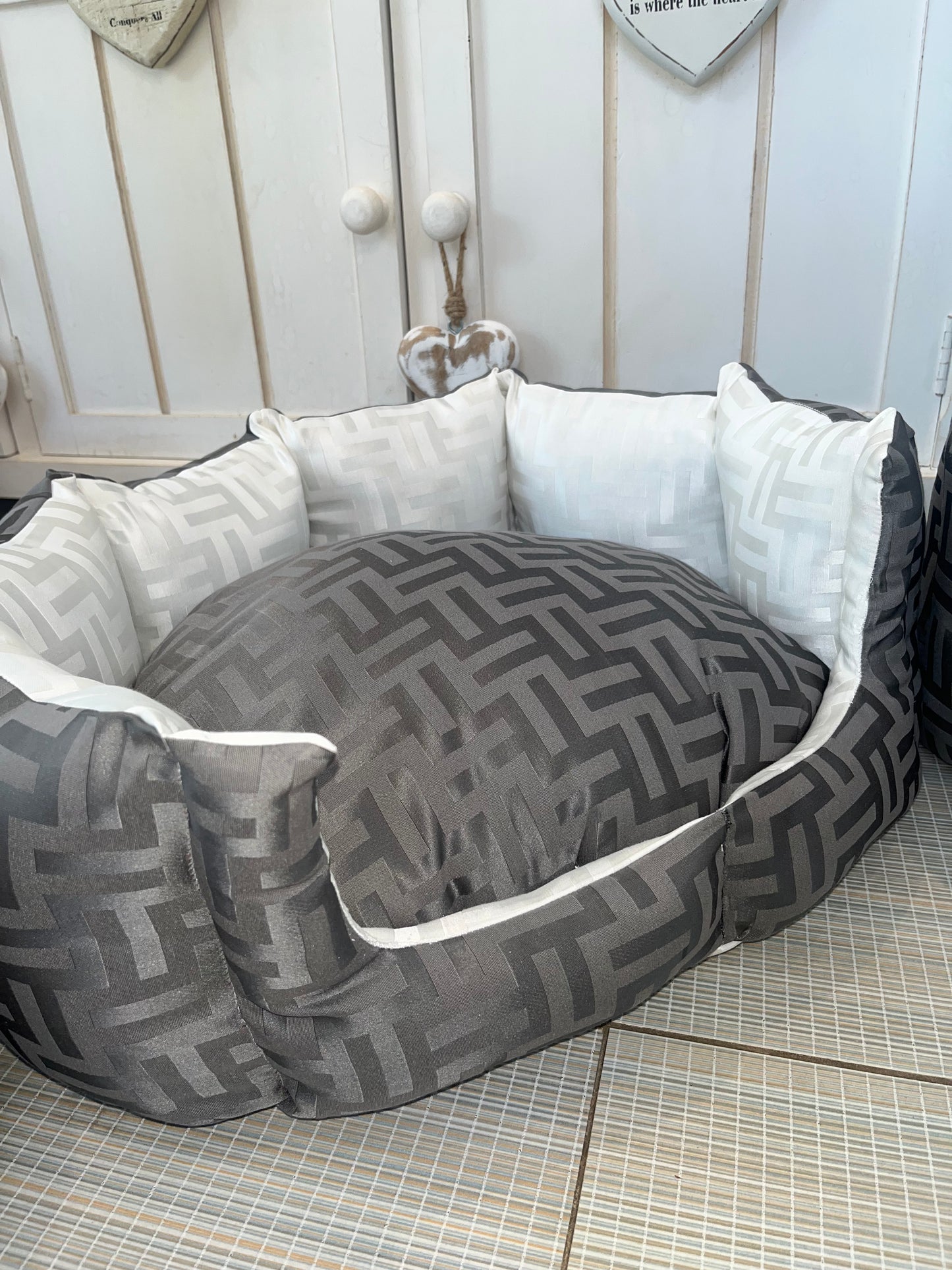 FF White And Grey Reversible Dog Bed