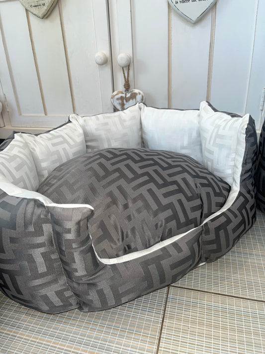 FF White And Grey Reversible Dog Bed